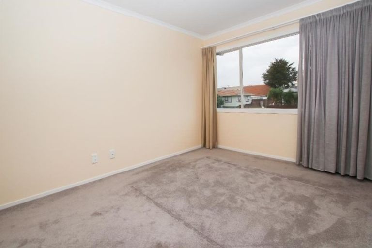 Photo of property in 14 Oakfield Crescent, Pukete, Hamilton, 3200