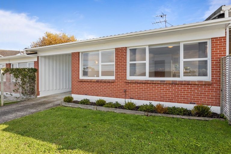 Photo of property in 2/3 Stanley Avenue, Milford, Auckland, 0620