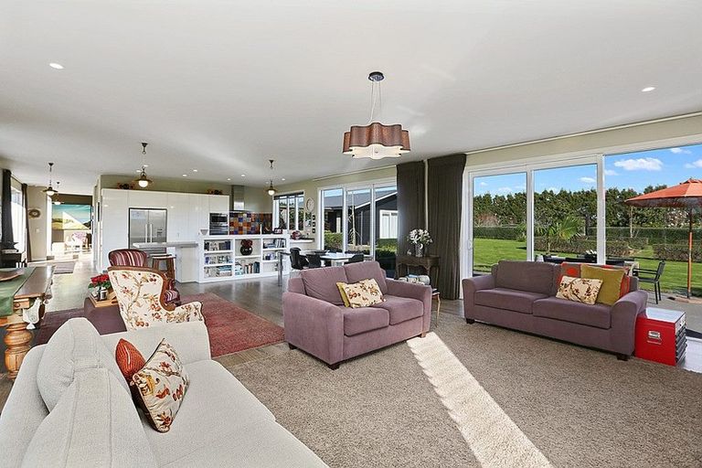 Photo of property in 50a Richmond Road, Brixton, New Plymouth, 4373