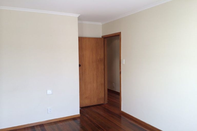Photo of property in 1/13 Elliott Avenue, Bayview, Auckland, 0629
