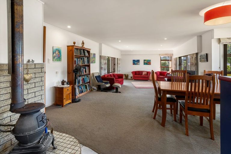 Photo of property in 27 Robinson Road, Whitianga, 3510