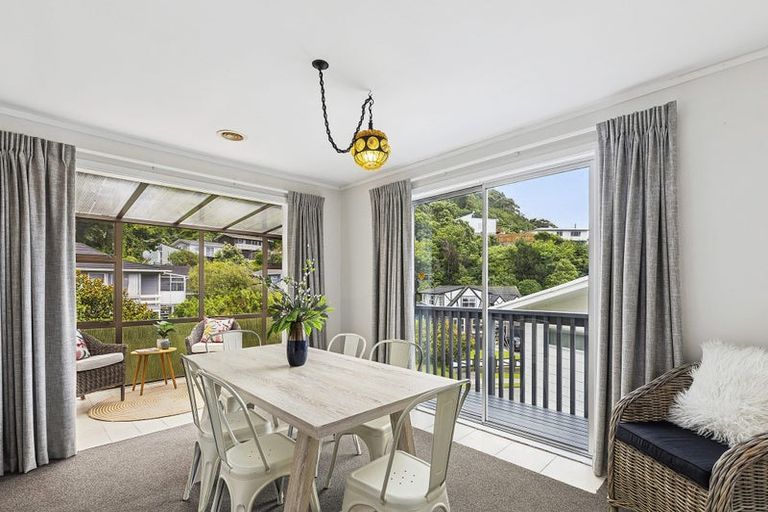 Photo of property in 15 Fyvie Avenue, Tawa, Wellington, 5028