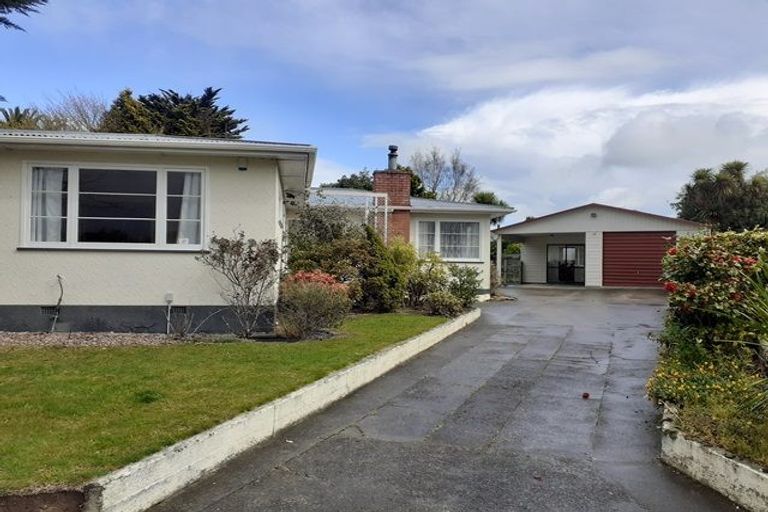 Photo of property in 12 Miles Place, Awapuni, Palmerston North, 4412