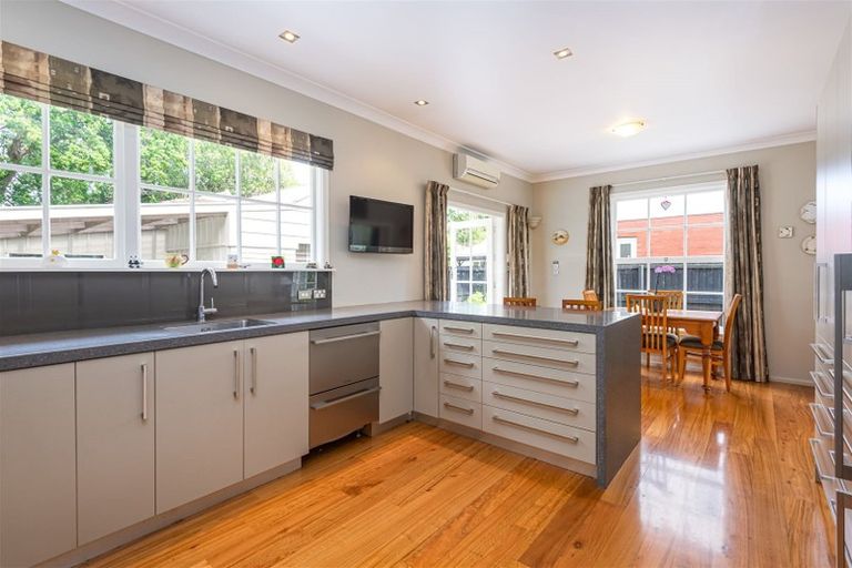 Photo of property in 43 Parkstone Avenue, Ilam, Christchurch, 8041