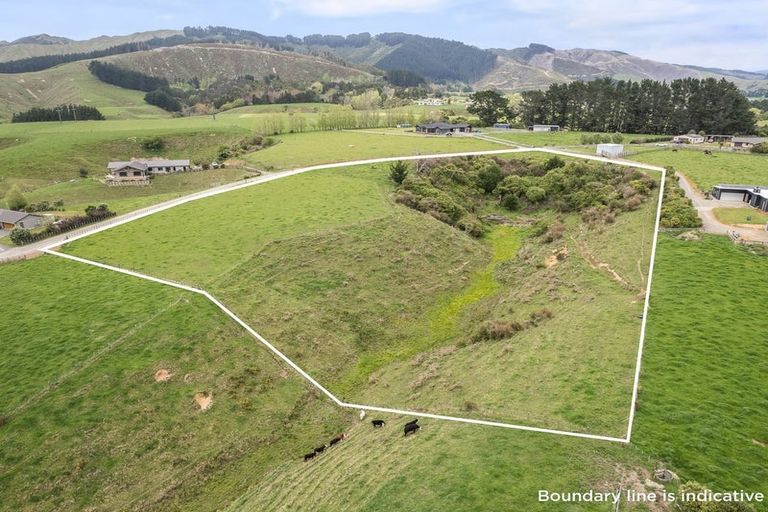 Photo of property in 42 Serenity Lane, Koputaroa, Shannon, 5571