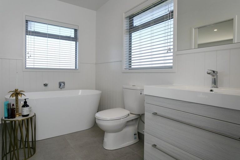 Photo of property in 76 Huka Heights Drive, Rangatira Park, Taupo, 3330