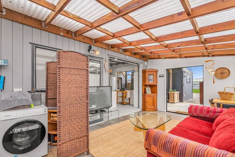 Photo of property in 17 Cook Drive, Whitianga, 3510