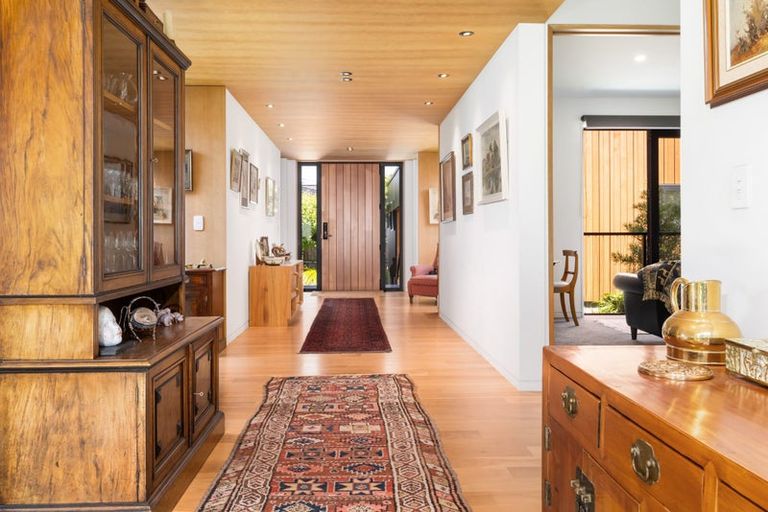 Photo of property in 35 Poynder Avenue, Merivale, Christchurch, 8014