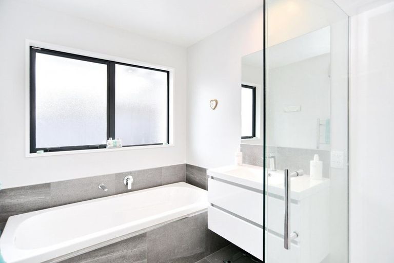 Photo of property in 20 Tara Crescent, Woodend, 7610