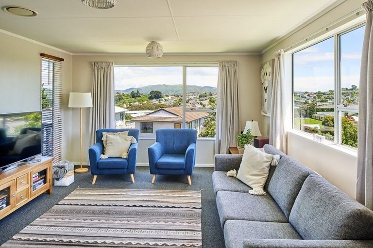 Photo of property in 2/30 Adventure Drive, Whitby, Porirua, 5024