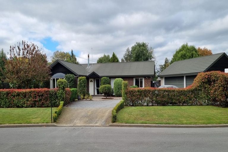 Photo of property in 5 De Renzie Place, Kirwee, Darfield, 7571