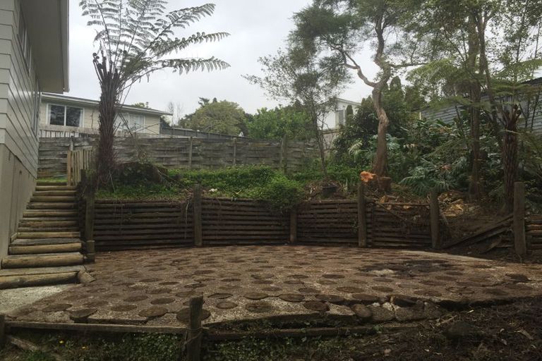 Photo of property in 4 Stallard Place, Glen Eden, Auckland, 0602