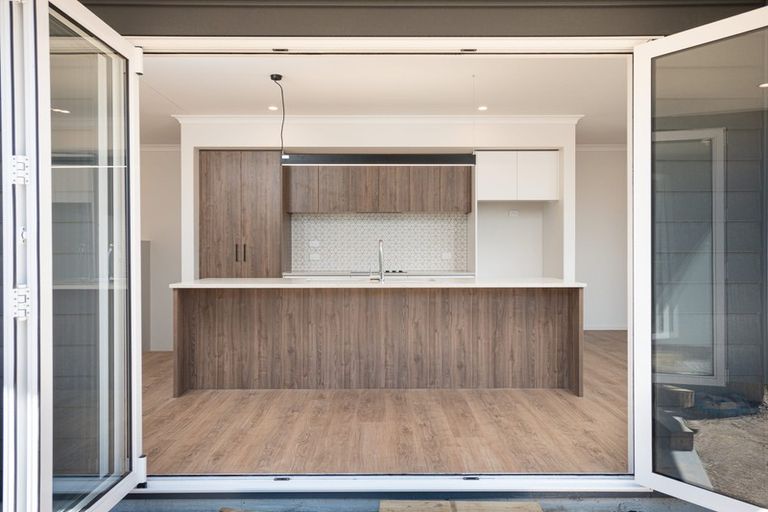 Photo of property in 11 Charlotte Drive, Omokoroa, 3114