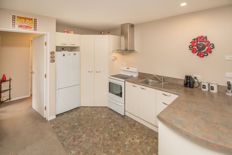 Photo of property in 24/13 Sylvan Street, Hillmorton, Christchurch, 8024