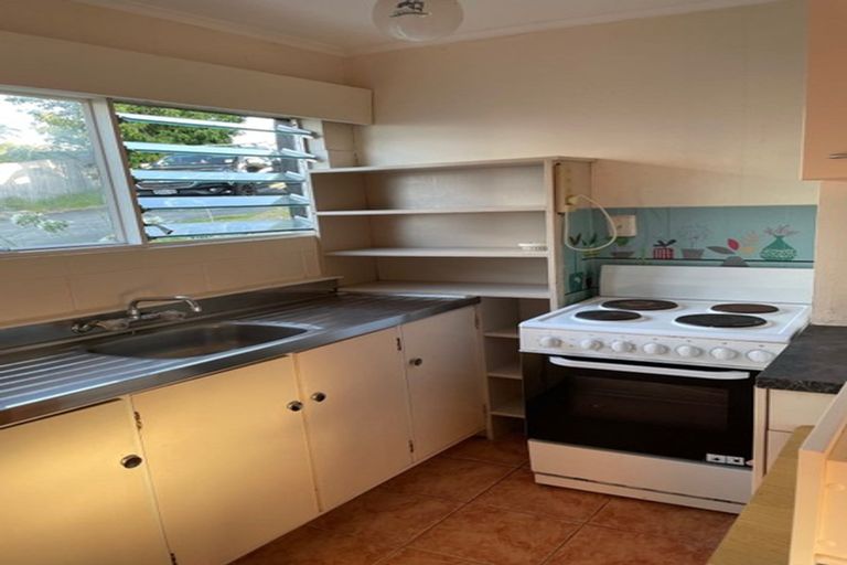 Photo of property in 3 Sunrise Avenue, Murrays Bay, Auckland, 0630