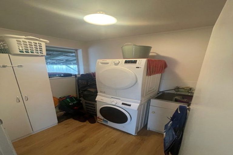 Photo of property in 11 Villa Place, Bell Block, New Plymouth, 4312