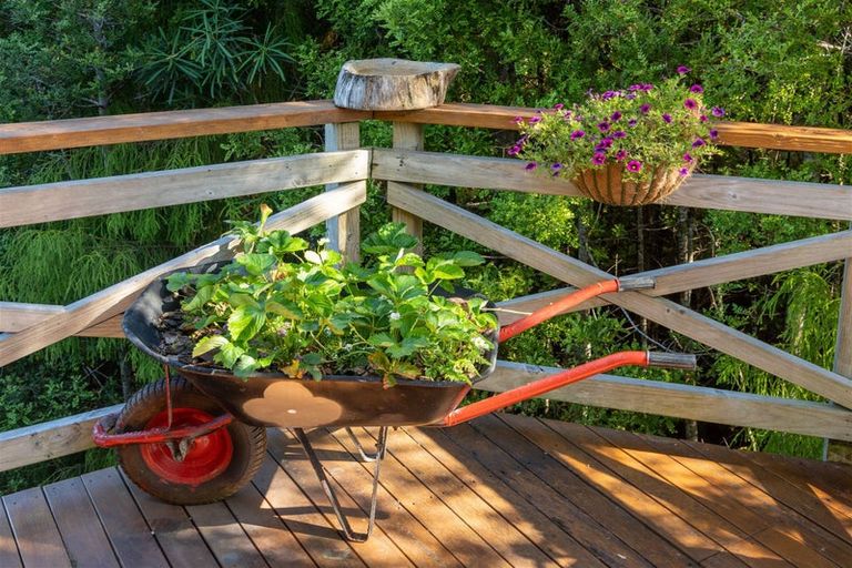 Photo of property in 23 Rosella Road, Opua, 0200