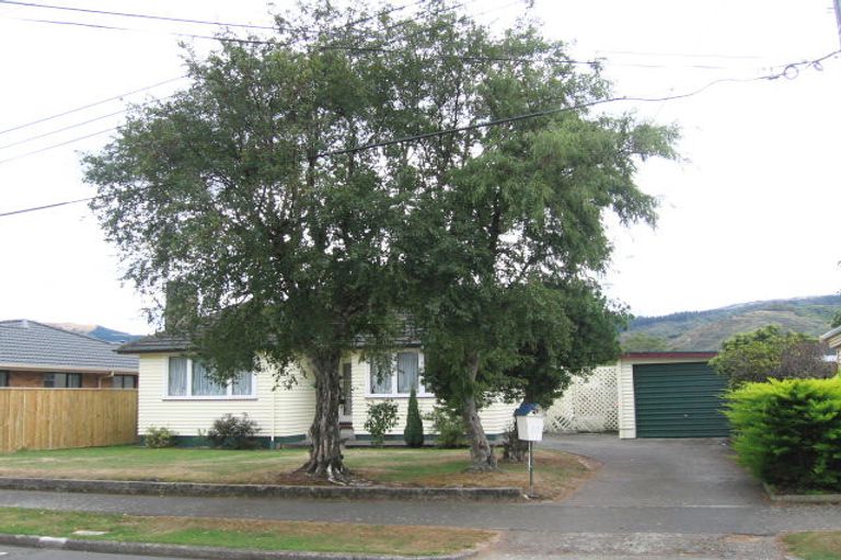 Photo of property in 3 Rongonui Street, Elderslea, Upper Hutt, 5018