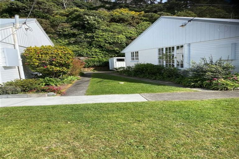 Photo of property in Regency Flats, 6/29-45 Miramar North Road, Miramar, Wellington, 6022