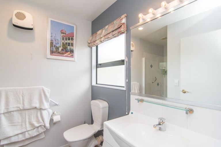 Photo of property in 16 Alpine Close, Marchwiel, Timaru, 7910