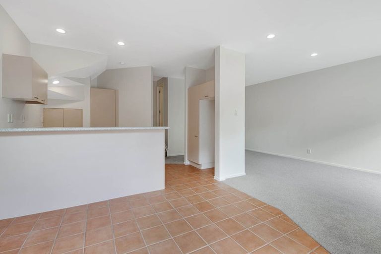 Photo of property in 16/270 Sunset Road, Windsor Park, Auckland, 0632