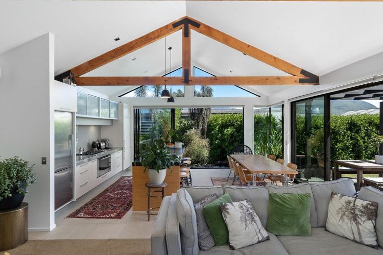 Photo of property in 34 Rannoch Drive, Jacks Point, Queenstown, 9371