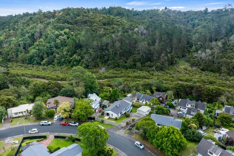 Photo of property in 44 Hale Crescent, Bayview, Auckland, 0629