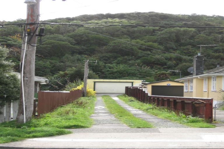 Photo of property in 7 Horoeka Street, Stokes Valley, Lower Hutt, 5019