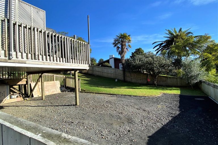 Photo of property in 8 Beswick Place, Birkdale, Auckland, 0626