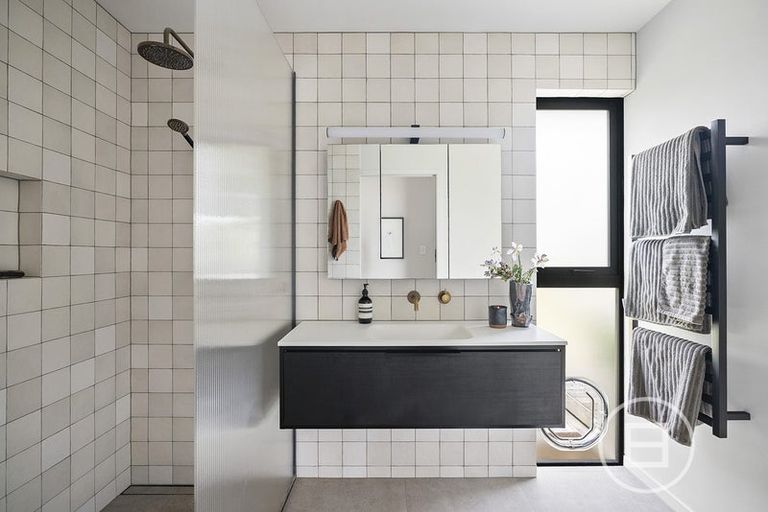 Photo of property in 4 Renata Crescent, Te Atatu Peninsula, Auckland, 0610