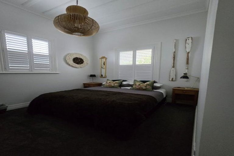 Photo of property in 4 Seaview Terrace, Bluff Hill, Napier, 4110