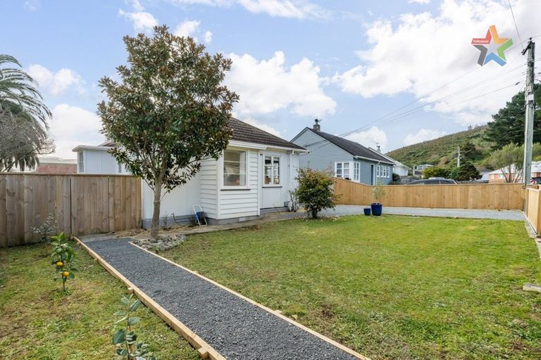 Photo of property in 133 Waddington Drive, Naenae, Lower Hutt, 5011