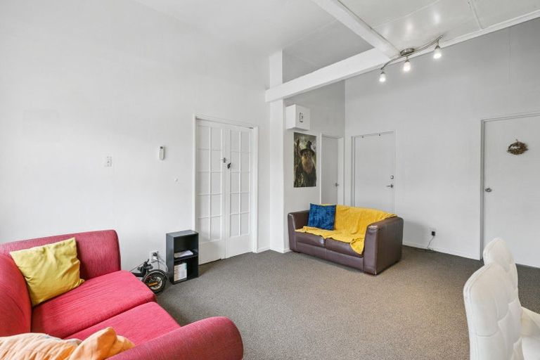 Photo of property in 93 Tasman Street, Mount Cook, Wellington, 6021