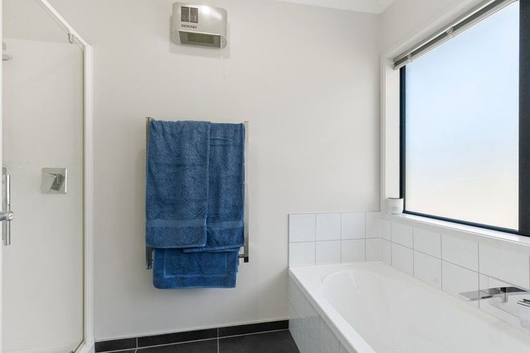 Photo of property in 7 The Glade, Carterton, 5713