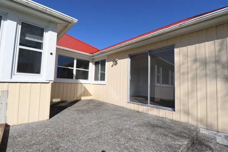 Photo of property in 5 Fleet Street, Naenae, Lower Hutt, 5011