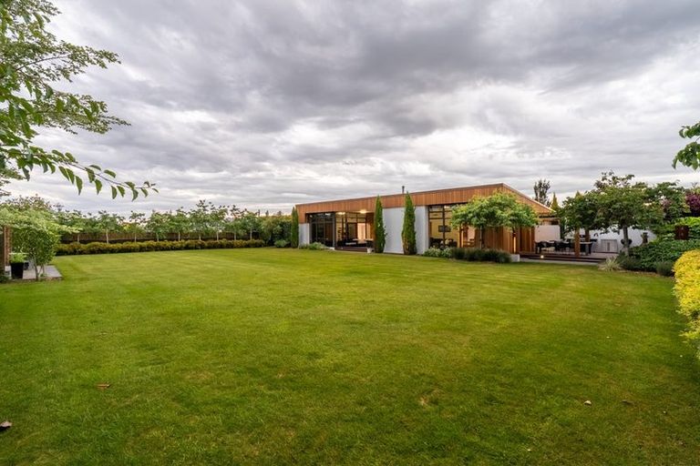 Photo of property in 13 Brampton Drive, West Melton, 7618