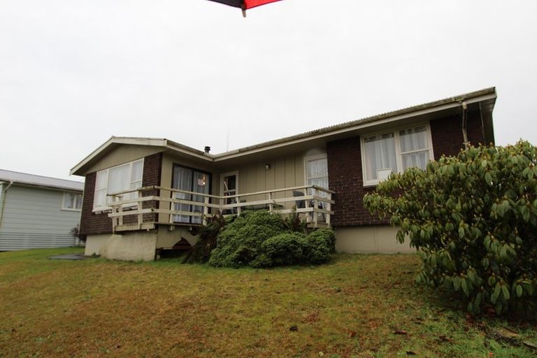 Photo of property in 9 Ruru Place, Tokoroa, 3420