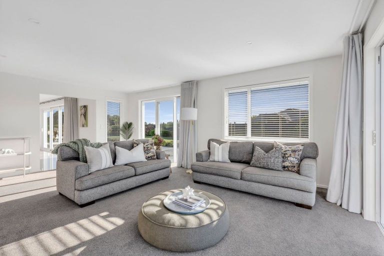 Photo of property in 14 Seachange Drive, Leamington, Cambridge, 3432