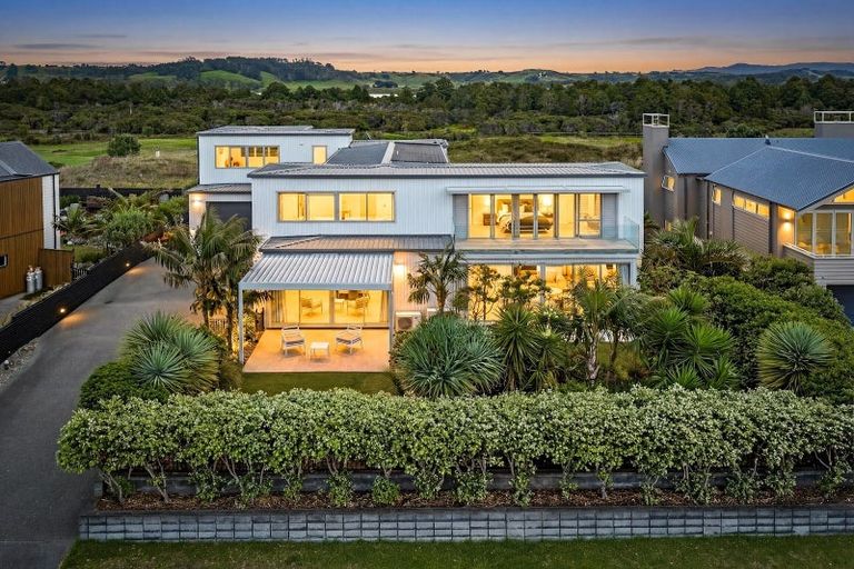 Photo of property in 114 Mangatawhiri Road, Omaha, Warkworth, 0986