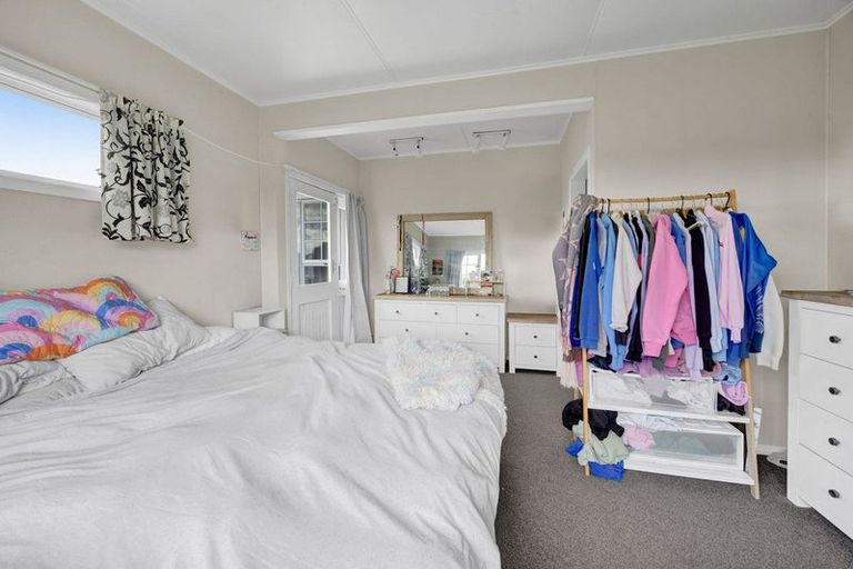 Photo of property in 12 Mccarthy Street, Hawera, 4610