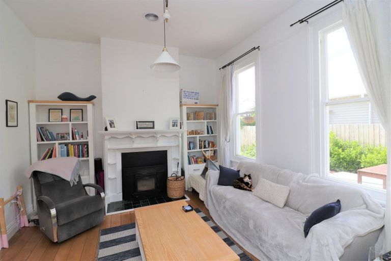 Photo of property in 98 Somerfield Street, Somerfield, Christchurch, 8024