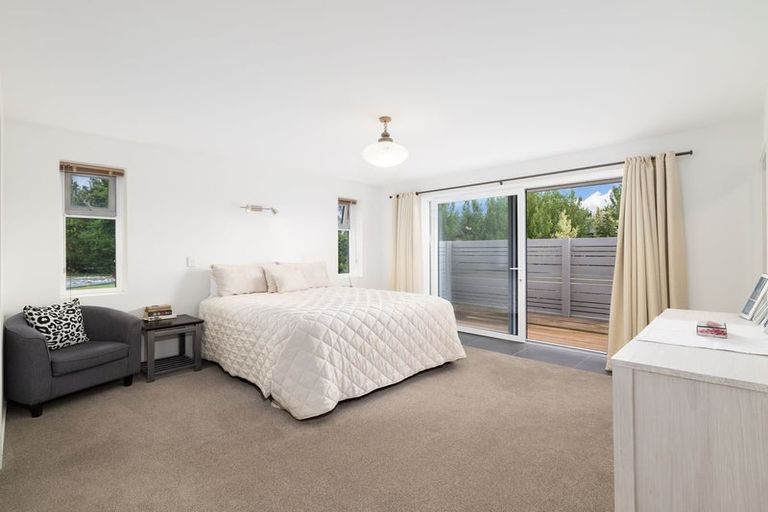 Photo of property in 8 Riverside Way, Amberley, 7410