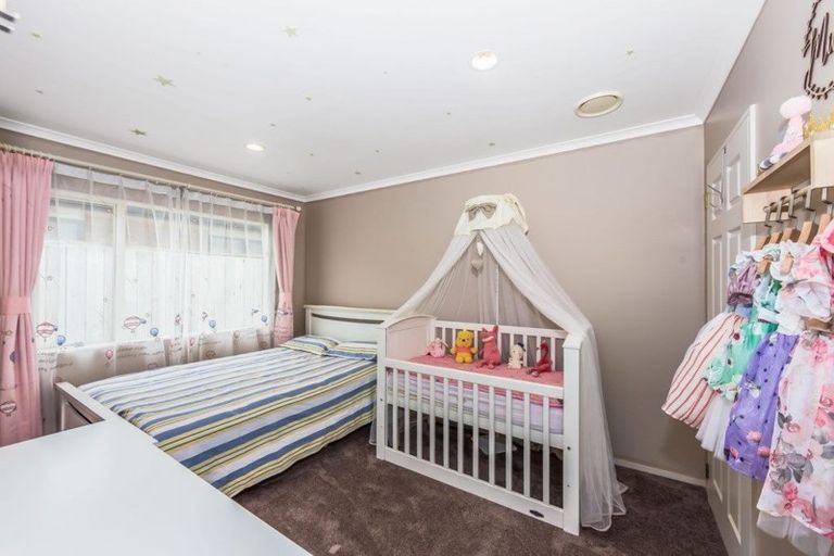 Photo of property in 31 Kate Sheppard Avenue, Torbay, Auckland, 0630