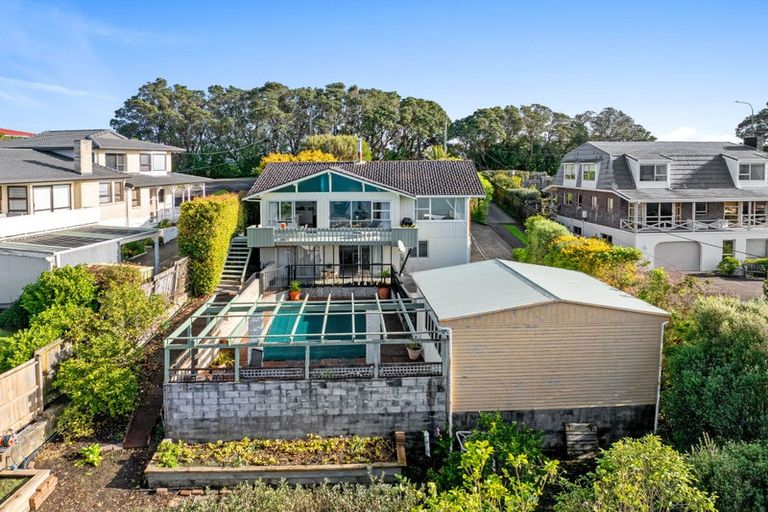 Photo of property in 278 Whangaparaoa Road, Red Beach, 0932