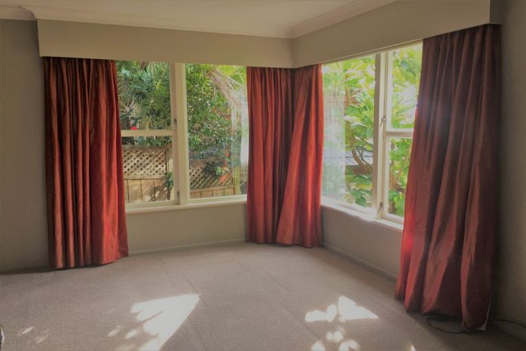 Photo of property in 525a Mount Albert Road, Three Kings, Auckland, 1042