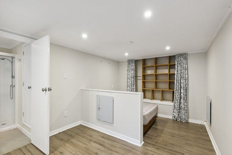 Photo of property in 54 Collins Avenue, Tawa, Wellington, 5028