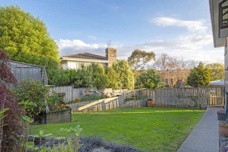 Photo of property in 2/86 Takutai Avenue, Half Moon Bay, Auckland, 2012