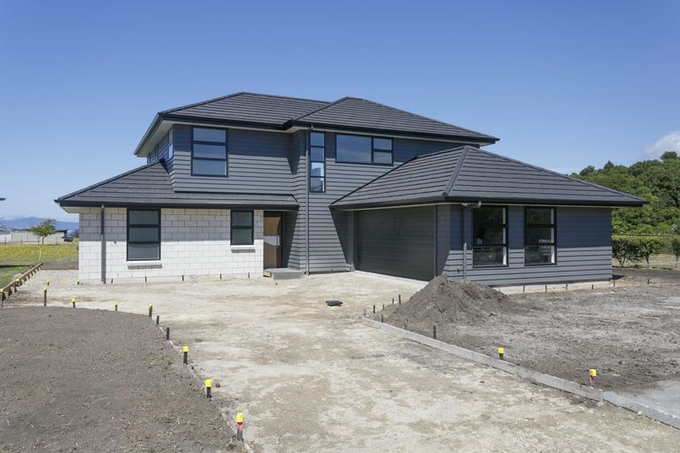 Photo of property in 9 Okaia Drive, Kinloch, Taupo, 3377