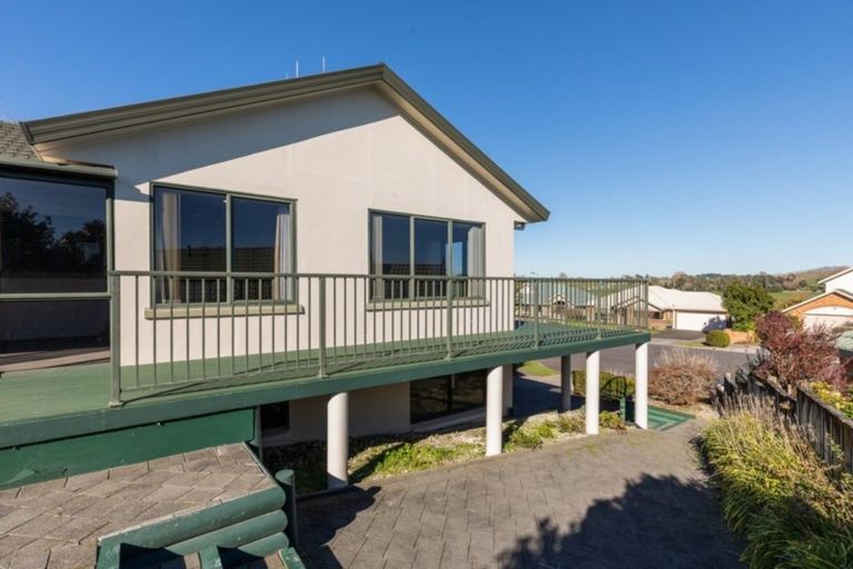 Photo of property in 28 Friesian Place, Grandview Heights, Hamilton, 3200