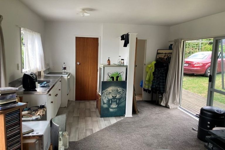 Photo of property in 45 Bethells Road, Waitakere, Henderson, 0782